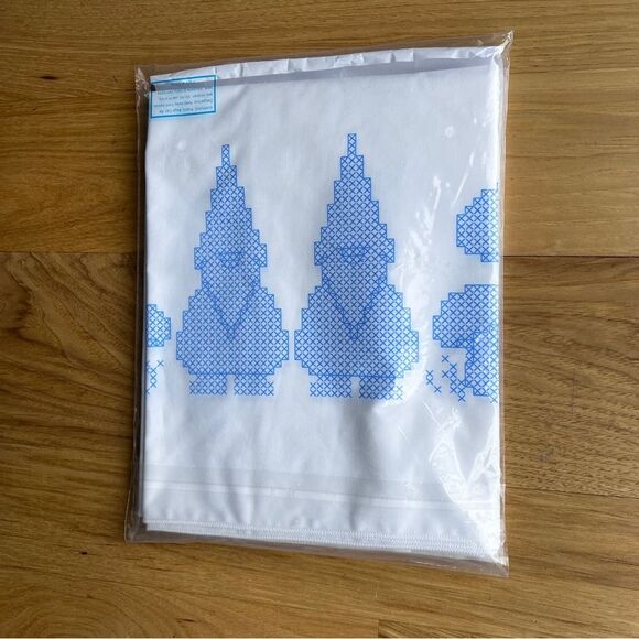 Happy Gnomes Pillowcase Pair and Dresser Scarf Cross Stitch Herrshners NEW - Picture 6 of 6